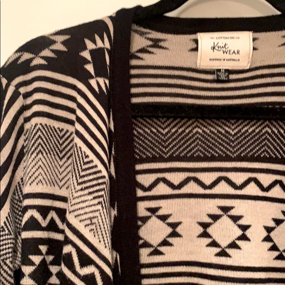 KNIT CARDIGAN